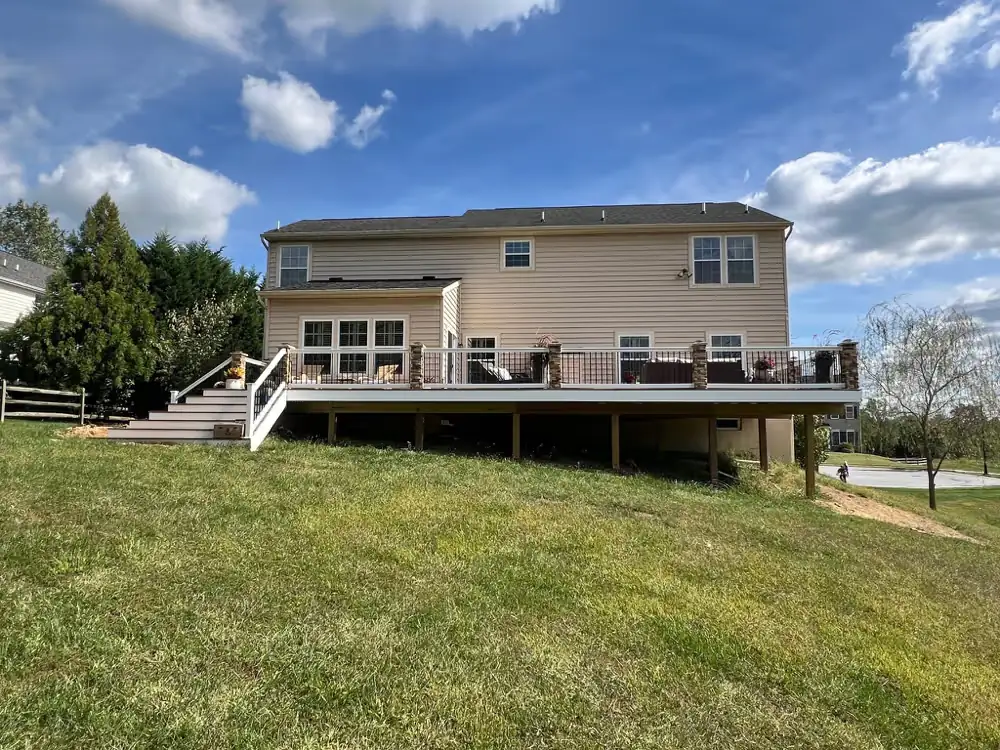 decks2-Elevated-Deck-Rear-Of-House
